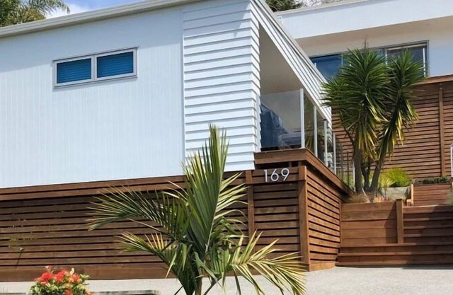 THE BEACH POD - TAIRUA HOLIDAY HOME, with a garden in Tairua