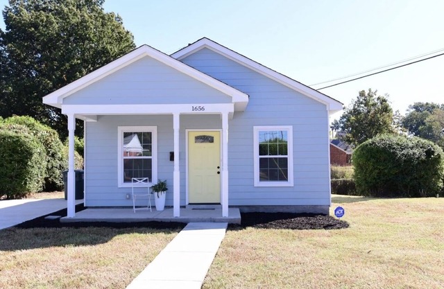 *The Bee Hive* cozy space, minutes from Downtown