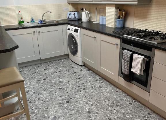 The Beeches - Serviced Duplex Apartment