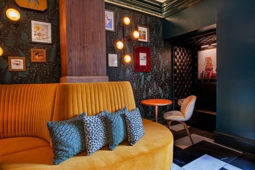 The Bell Athens by Kasa