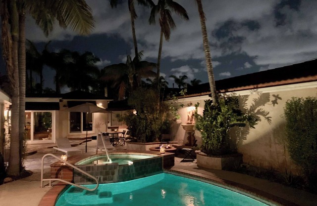 The Belmont Beach Bungalow Pool & Hot Tub!