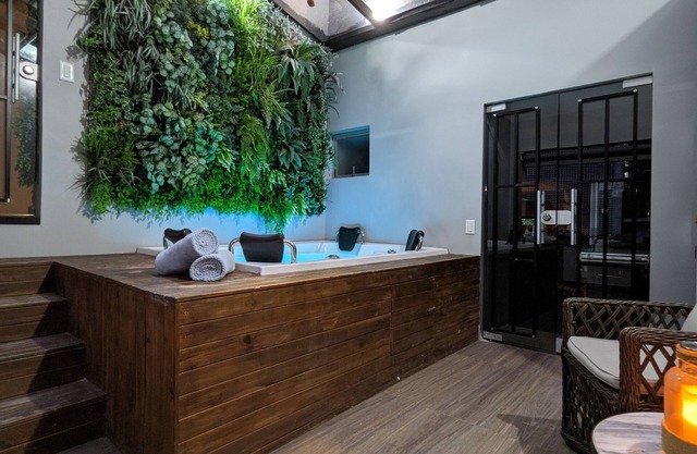 The Belmonte Penthouse | Daily Clean | Bfast | Sound System | Dimmable Lights