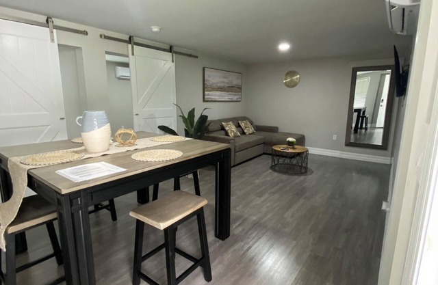 The best new 2-1 in Kissimmee, Excellent Location