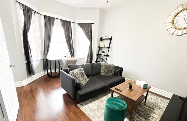 The best place to stay for commuting in Chicago!