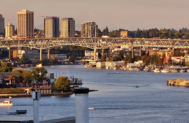 The Best Views of Lake Union & Downtown Seattle from this 4 Story House in QA