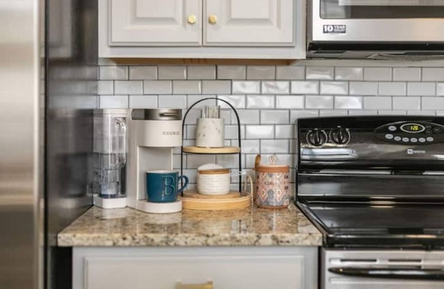 The Birch Perch - A Spring Hill