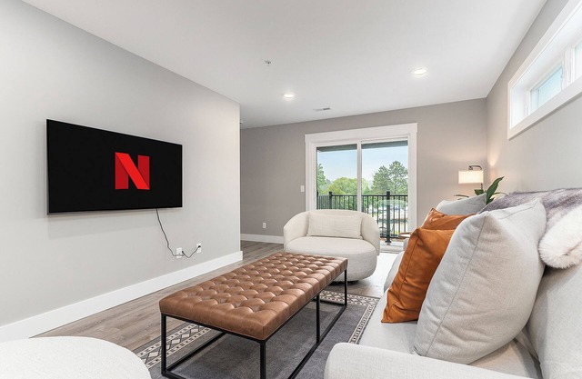 🌤 The Birches - Condotel Downtown Lake Leelanau ➠ Unit 1