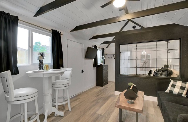 The Black and White Bungalow is a freshly remodeled modern yet rustic studio.