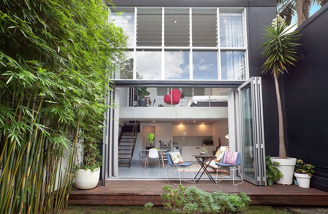 The Black Haus - Bronte ~ 10 minute walk to beach