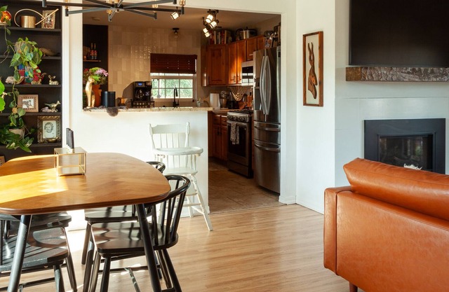 The BLACK HILLS house that has it all!