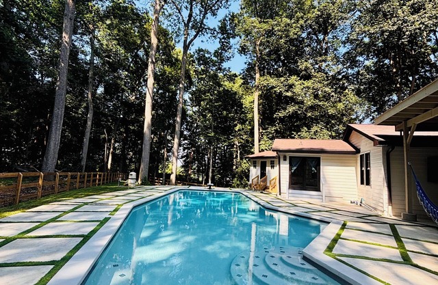 The blissful house in Howard County with 3 bedrooms 3 bathrooms.