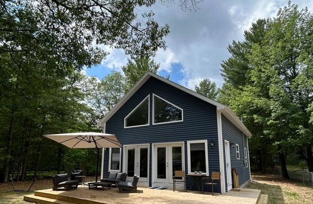 The Blue Elk - Lake Huron Views & Beach Access