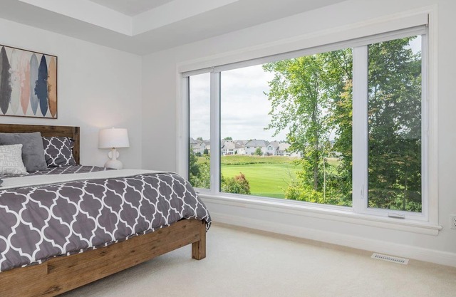 The Blue Minty: luxury fully furnished 4-bedroom mid-term rental detached home