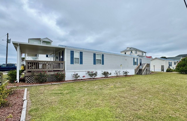 The Blue Top Stop in North Topsail Beach