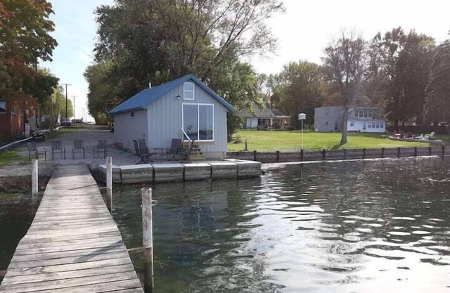 The Boathouse. A Waterfront Retreat on East Harbor