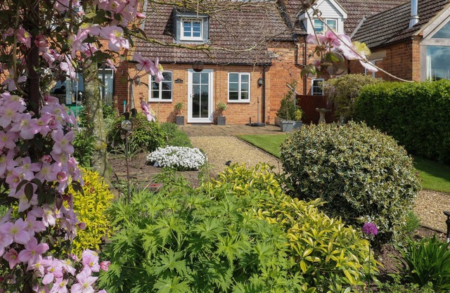 THE BORROWERS AT THE WAGON HOVEL, romantic in Newark-On-Trent