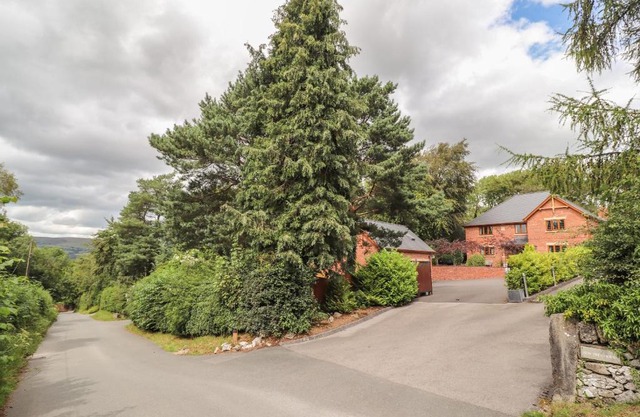The Brackens Holiday Cottage