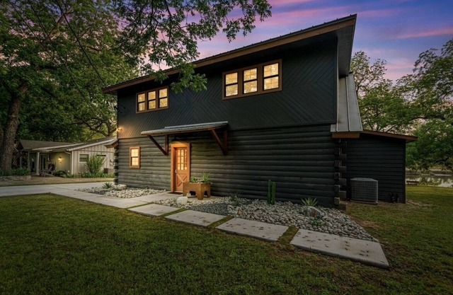 The Brazos Sugar Shack - 3/2, Waterfront w/2 story dock