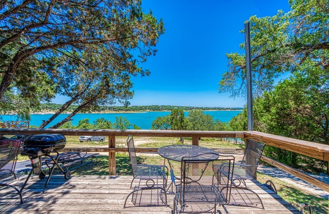 The Cabin on Canyon Lake!