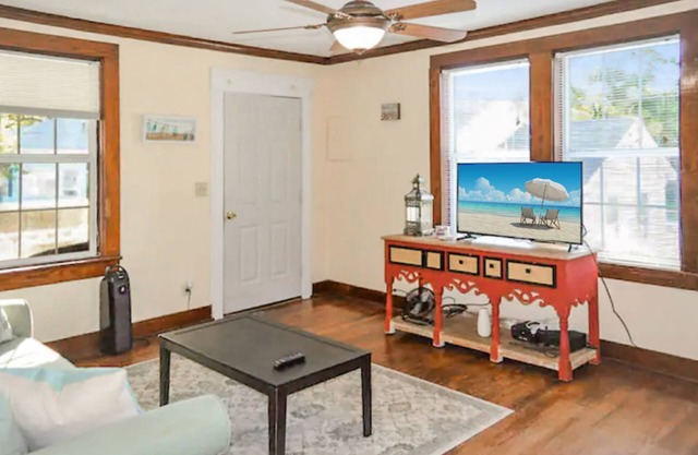 The Carriage House | 2 Bed, 1 Bath