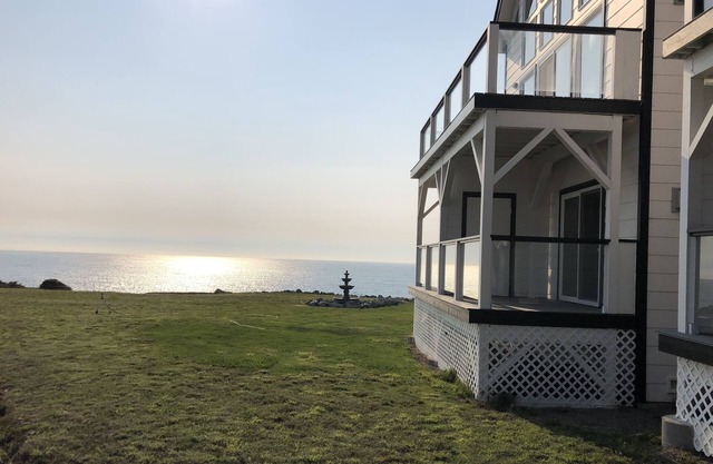 The Castle Inn of the Lost Coast Knight Suite #2