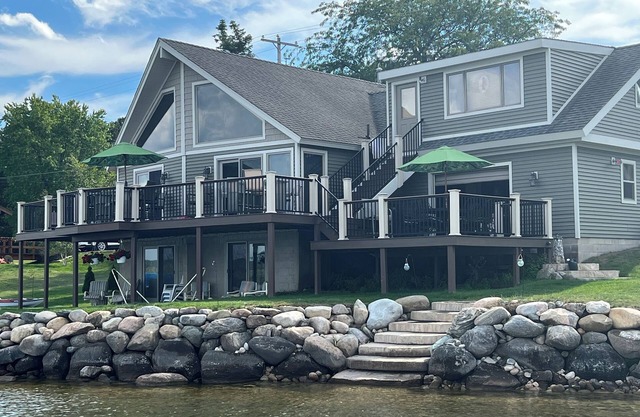 The Chalet on Beautiful Lake Charlevoix w/Docking