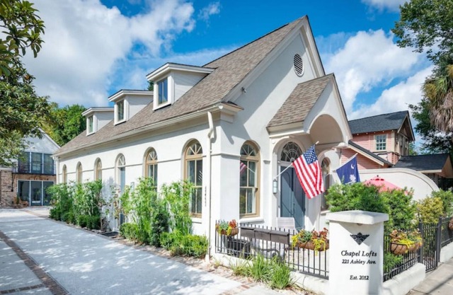 The Chapel Compound by Avantstay 3 Home Buyout In Fantastic Charleston Location!