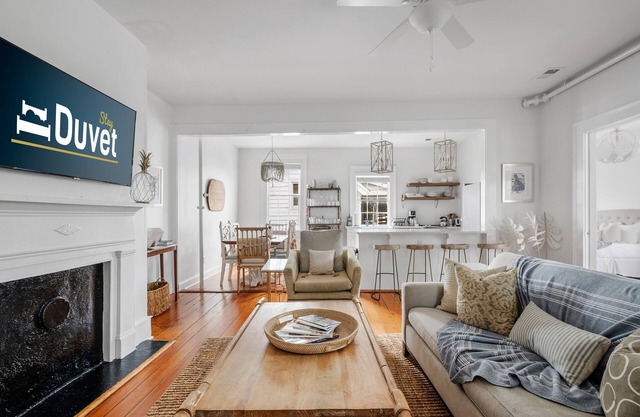 The Charleston | Southern Ease, Contemporary Flair