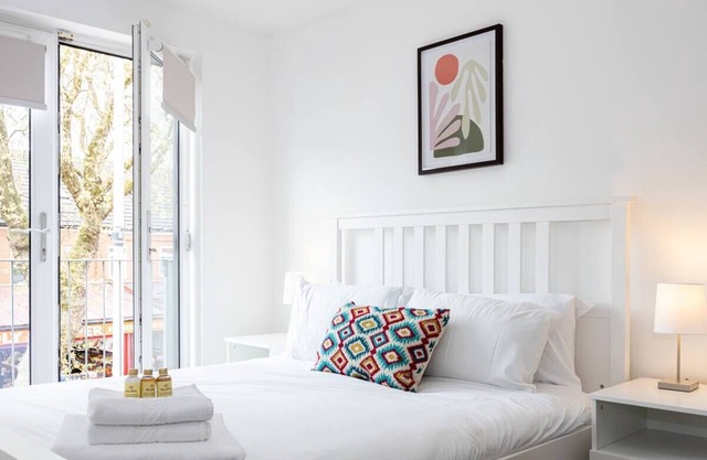 The Chorlton Deluxen