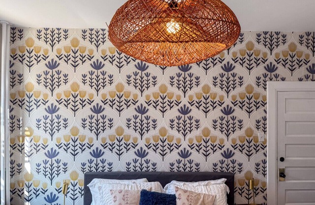 The Church Street Suite - Downtown, Cozy, Parking