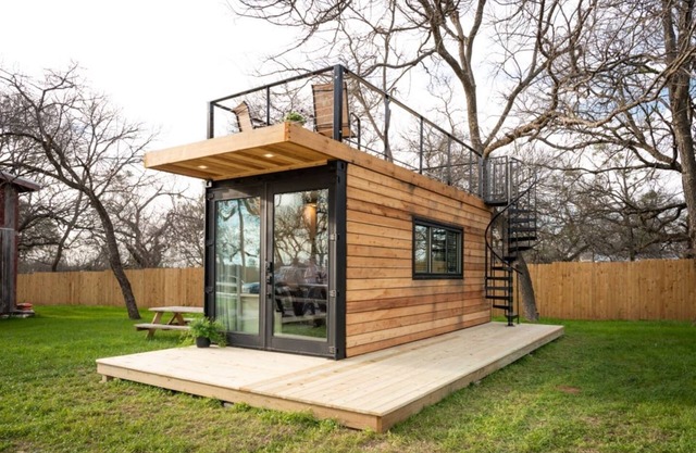 “The Classic” Tiny CargoHome 12 min. to Magnolia Silos/Baylor