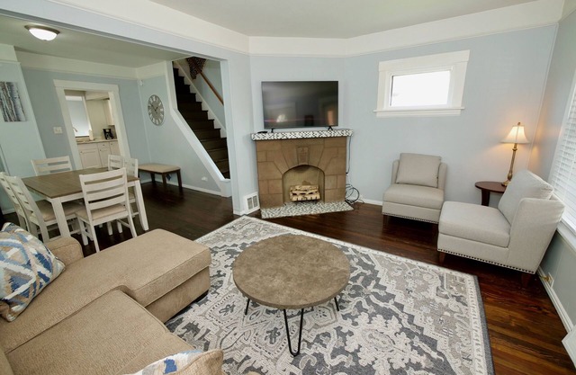 The Cleveland Zoo House! Traveling Nurses! Guardians Games! NEW Central Air Cond