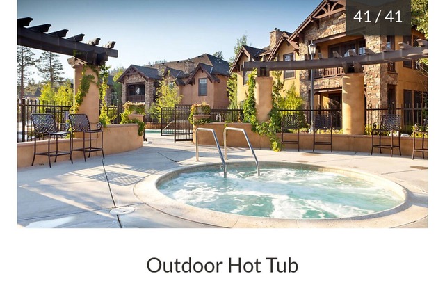 The Club at Big Bear! Easy walking to stores, restaurants in town. Pool and gym.