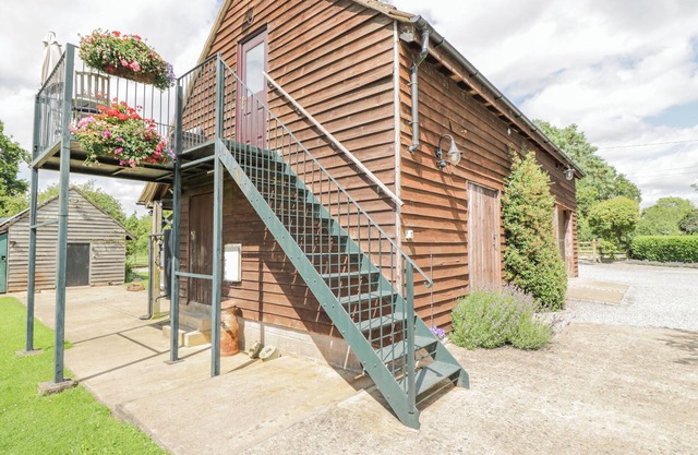 THE COACH HOUSE, romantic in Newent
