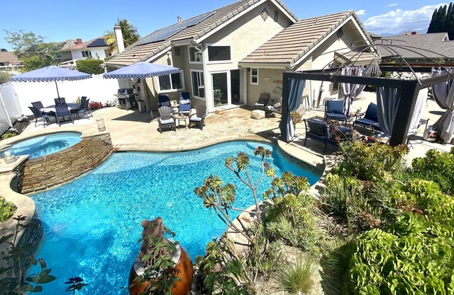 The Coastal Sanctuary with Pool & Spa 10 min. from the Beach