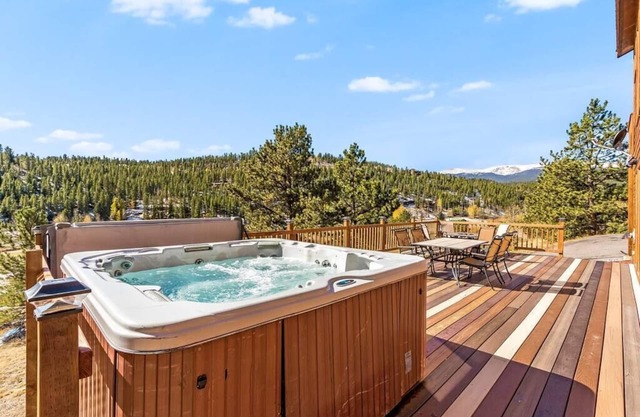 The Colorado Chalet | Hot Tub & Pool table