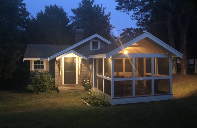 The Coolest Cottage in Magical Cape Setting