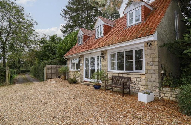 The Cottage At Barrow Mead