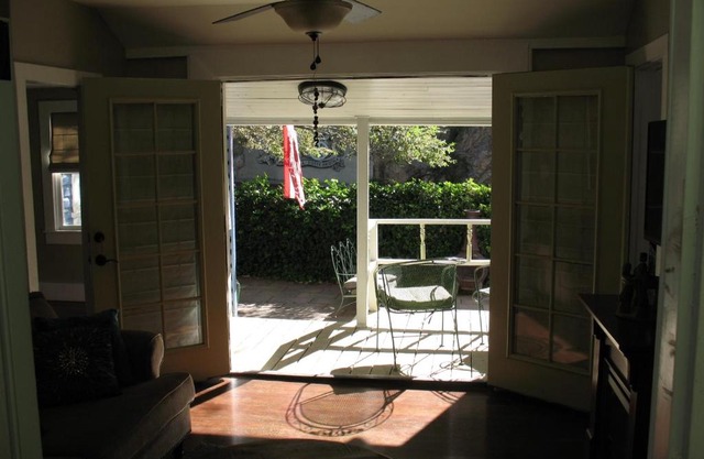 The Cottage at Castle Rock