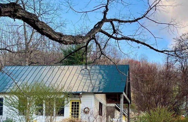 The Cottage at Spindle Hill: an Artist’s Farm