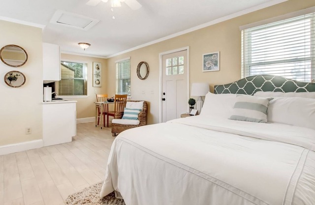 The Cottage - Hosted by Moore AI Rentals