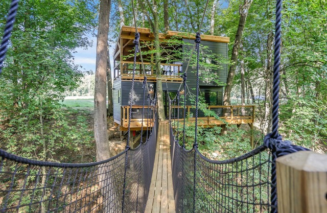 The Country Club Treehouse