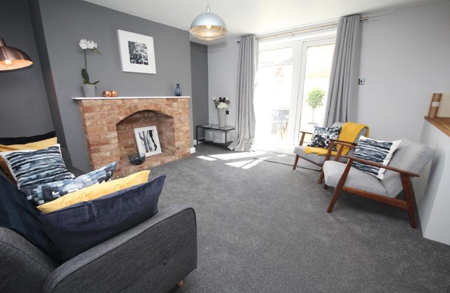 The Courtyard Apartment