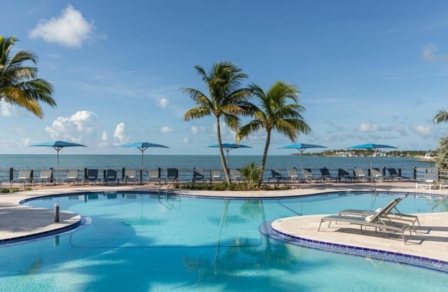 The Cove, Age 21 Plus, Junior Suite, 1 King, Ocean view, Balcony