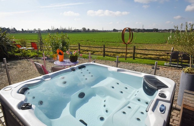 The Cow Shed * WOW Factor Countryside Retreat