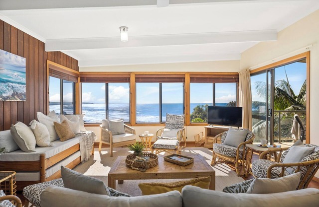 The Cowrie House – Coastal Bliss at Beautiful Valla Beach