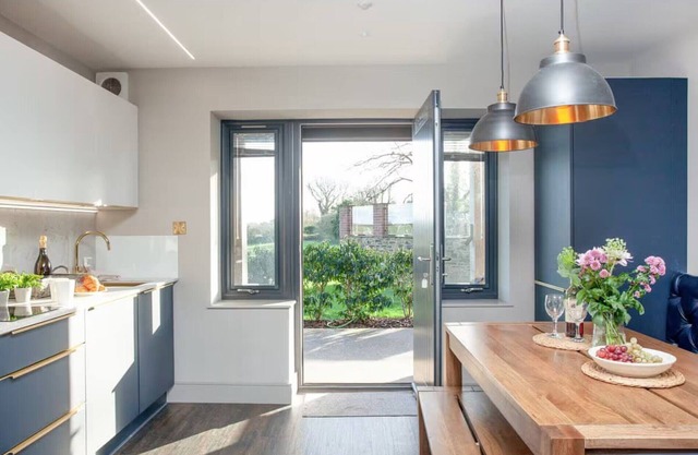The Cowrie - Three Bedroom House, Sleeps 6