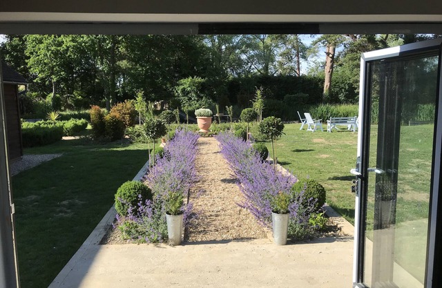 The Cowshed, Luxury Barn Conversion, Tenterden