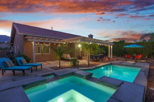 The Cozy Vibe with Pool & Spa