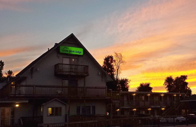 The Crow Peak Lodge